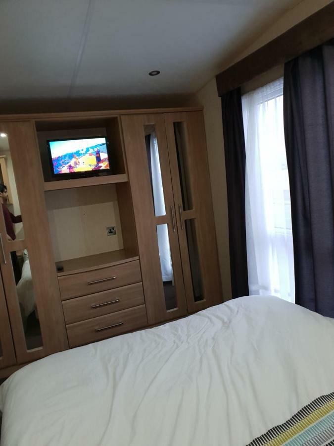 Park At Golden Sands Holiday home *